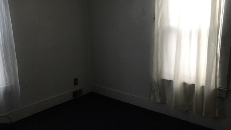Building Photo - 1815 Kenneth Ave