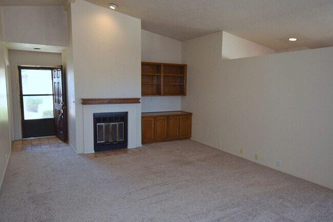 Building Photo - 10501 Clyburn Park Dr NE