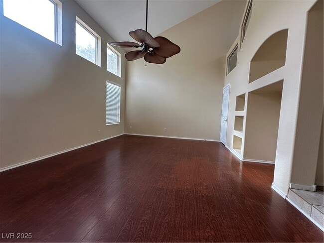 Building Photo - 821 Dancing Vines Ave