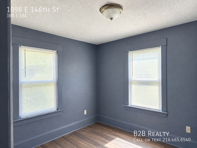 Building Photo - 1098 E 146th St