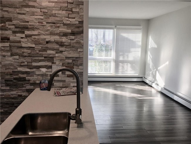 Building Photo - 2830 W 13 Mile Rd