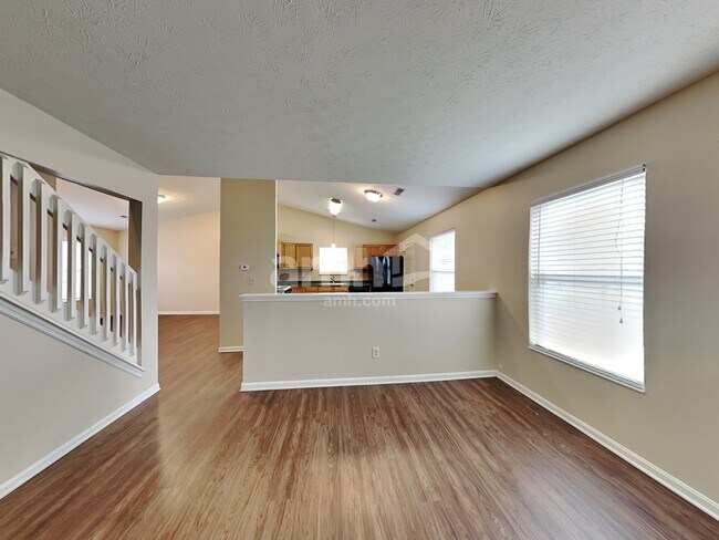 Foto del edificio - 51 Clearview Ln