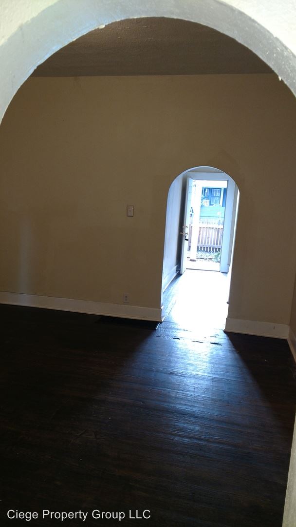 Foto del edificio - 751 N Warman Ave