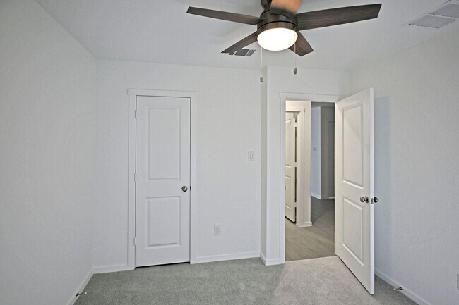 Foto del edificio - 1808 Stonechat