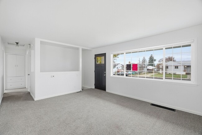 Foto del edificio - 3917 E Fairview Ave