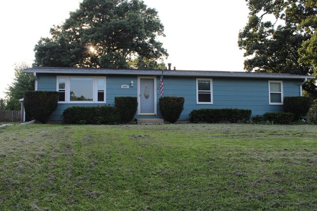 Building Photo - 2807 Benjamin Dr