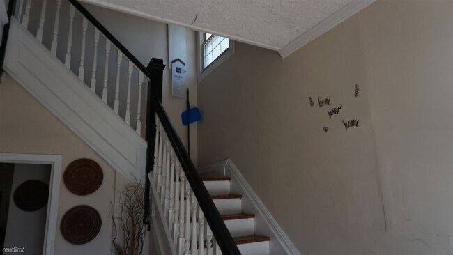 Foto del edificio - 3 br, 1 bath Duplex - 1204 East Brookland ...