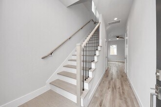 Building Photo - 6519 Old Olive Tree Dr