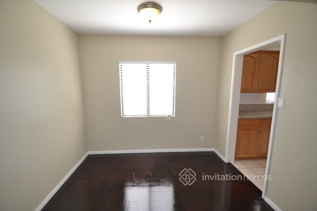 Building Photo - 14811 Cohasset St