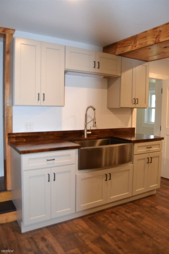 Building Photo - 2 br, 1.5 bath House - 64 Eastford Road
