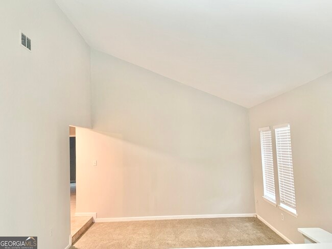 Building Photo - 2046 Oak Park Ln