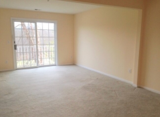 Foto del edificio - 272 Potomac Dr