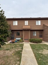 Building Photo - 2148 Sunview Dr