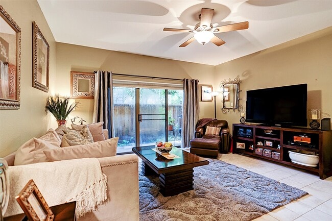 Foto del edificio - 11711 Memorial Dr