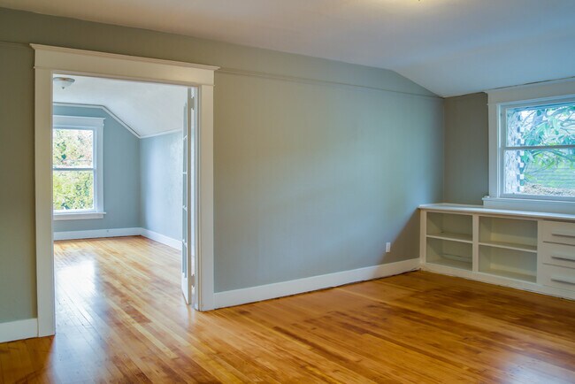 Foto del edificio - 525 N Simpson St