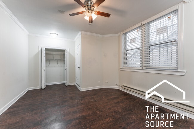 Foto del edificio - 3345 N Marshfield Ave