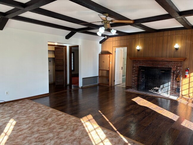 Foto del edificio - 28 Carpenter Rd