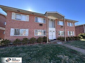 Building Photo - 446 Olian Dr