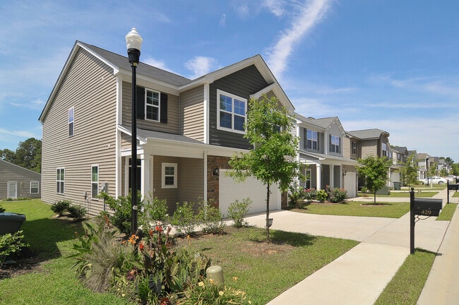 Building Photo - 429 Eastfair Dr