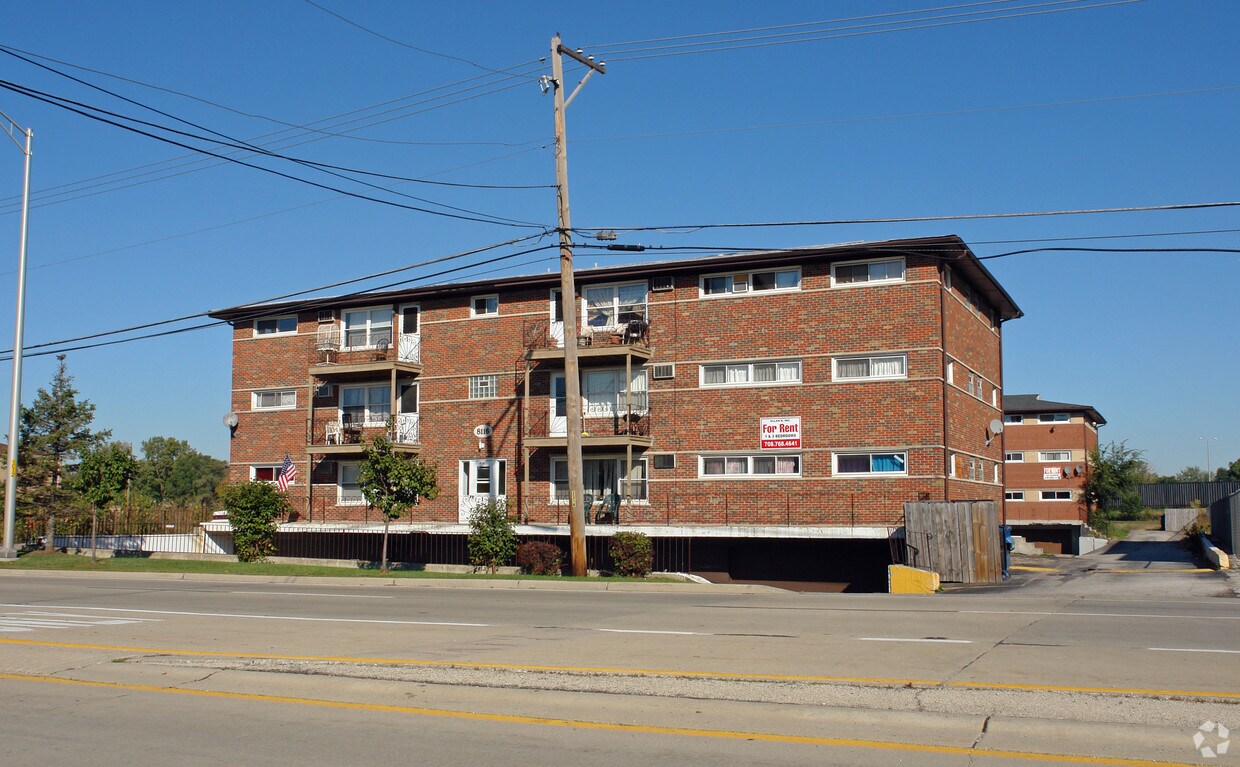 Primary Photo - 8116 W 87th St