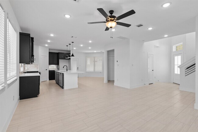 Foto del edificio - 1412 Shaded Rock Dr