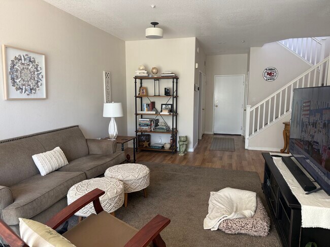 Building Photo - 4018 Brindisi Pl