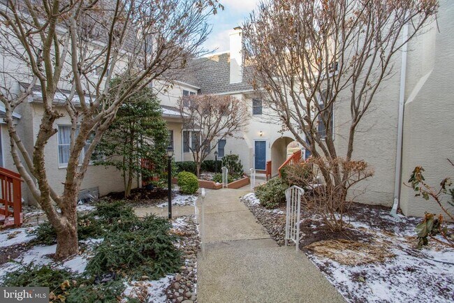 Foto del edificio - 1529 Margaret Ct