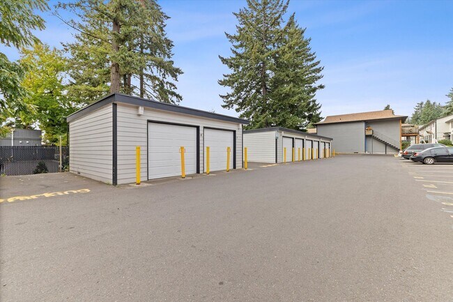 Building Photo - Treecrest Burnside