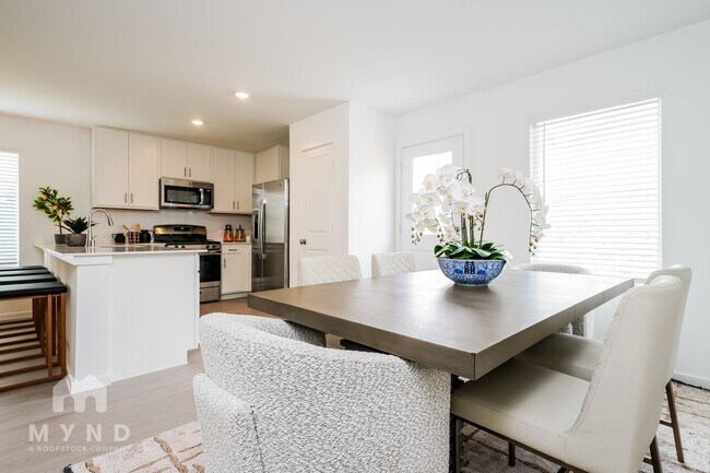 Foto del edificio - 2732 Ctr Crk Ln