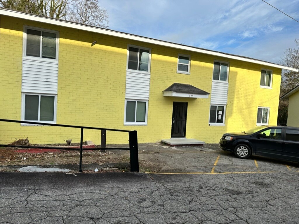 Primary Photo - 377 Westchester Blvd NW