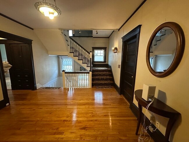 Building Photo - 58 Grace St