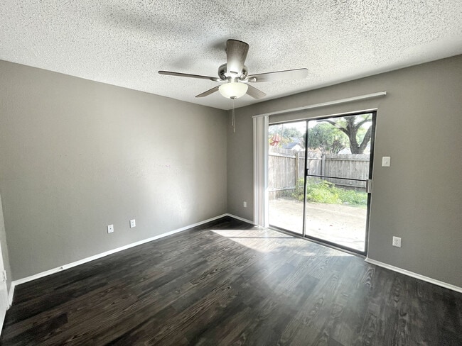 Building Photo - Tramor At The Quest