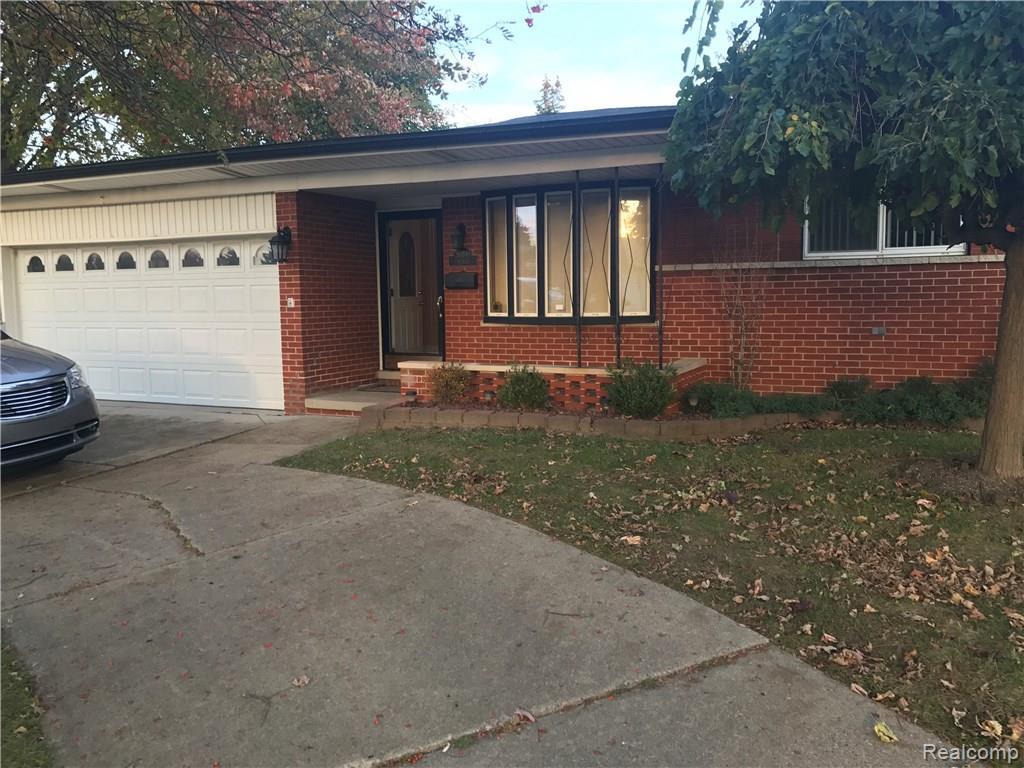 Foto principal - 36890 Weber Dr