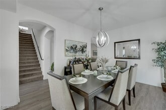 Building Photo - 10167 Bishops Peak Ct