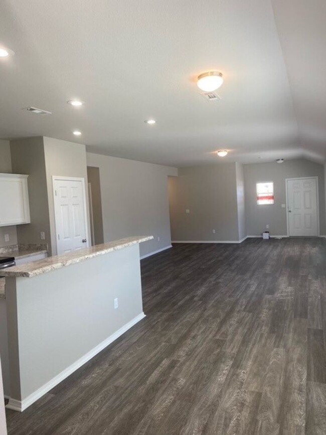 Foto del edificio - *Pre-leasing* Three Bedroom | Two Bathroom Home in Faulkner Crossing