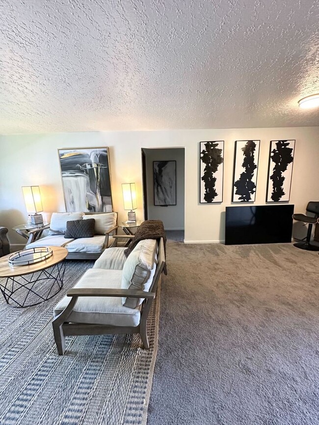 Building Photo - Rent-ready this July: 2 Bedroom and 1 Bath...