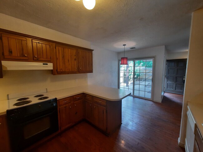 Foto del edificio - River Oaks