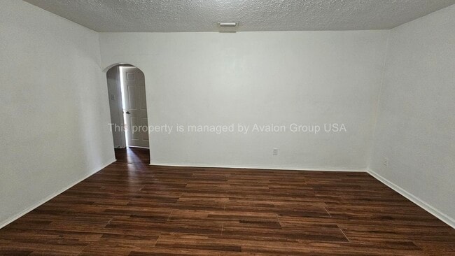Building Photo - 9103 10th Ave