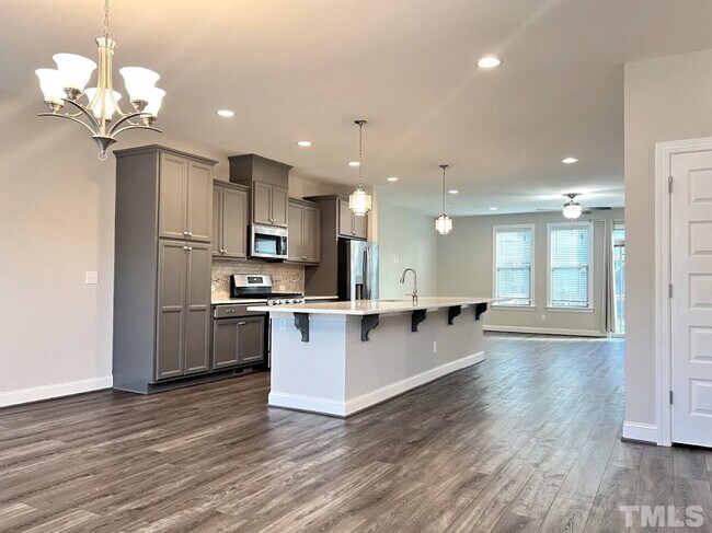 Foto del edificio - 4 Bedroom 3 Bath Townhome for Rent North S...