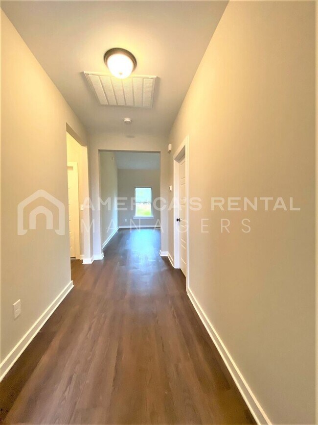 Building Photo - DEPOSIT PENDING! Home for Rent in Lincoln,...