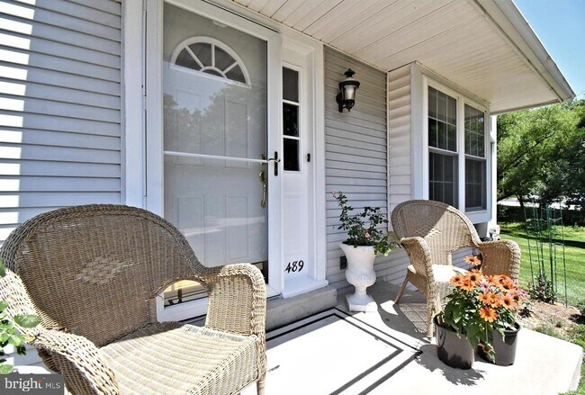 Foto del edificio - 2489 Hillendale Dr
