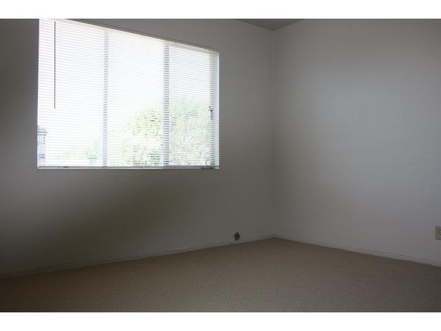 Building Photo - 1401 Hess Rd