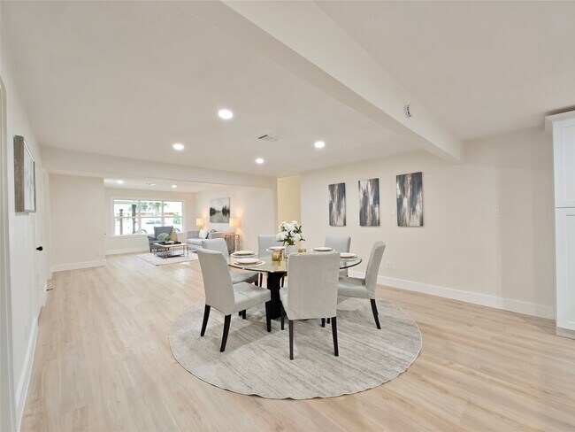 Building Photo - 9906 Bassoon Dr