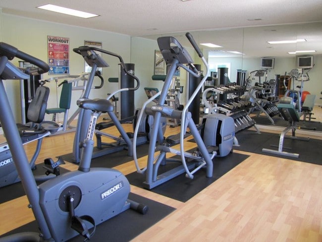 Fitness center - Colonial Village
