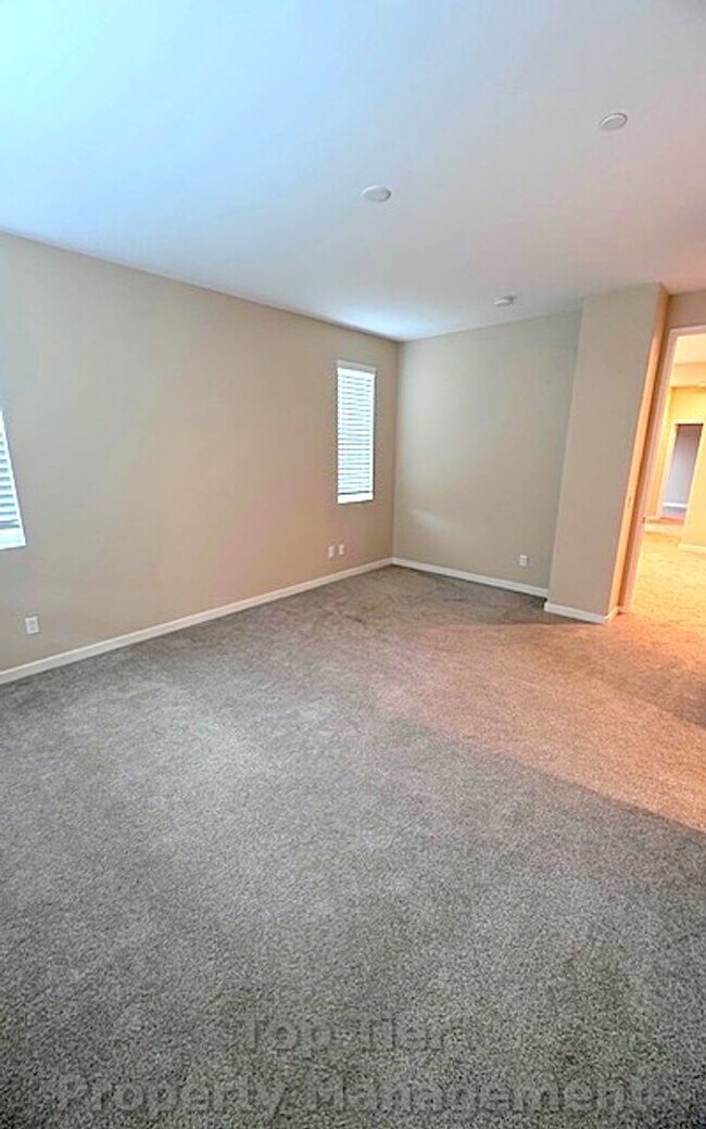 Foto del edificio - Largest End Unit- South Temecula 3 Bed 2.5 Bath Home with A/C Near Pechanga Casino!