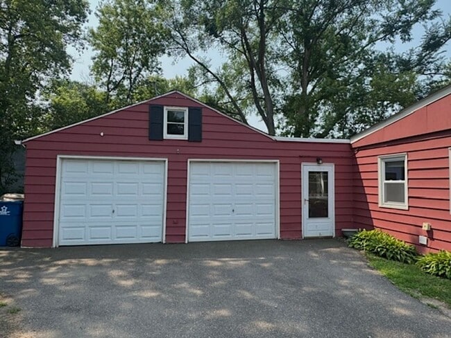 Building Photo - CHARMING 2BD 1BA HOME IN HAMEL