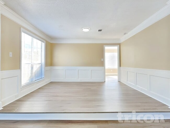 Building Photo - 3862 Live Oak Ln