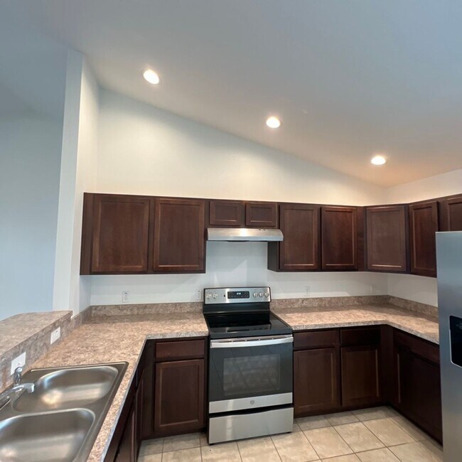 Foto del edificio - Spacious 4-Bedroom Home for Rent in Ocala!