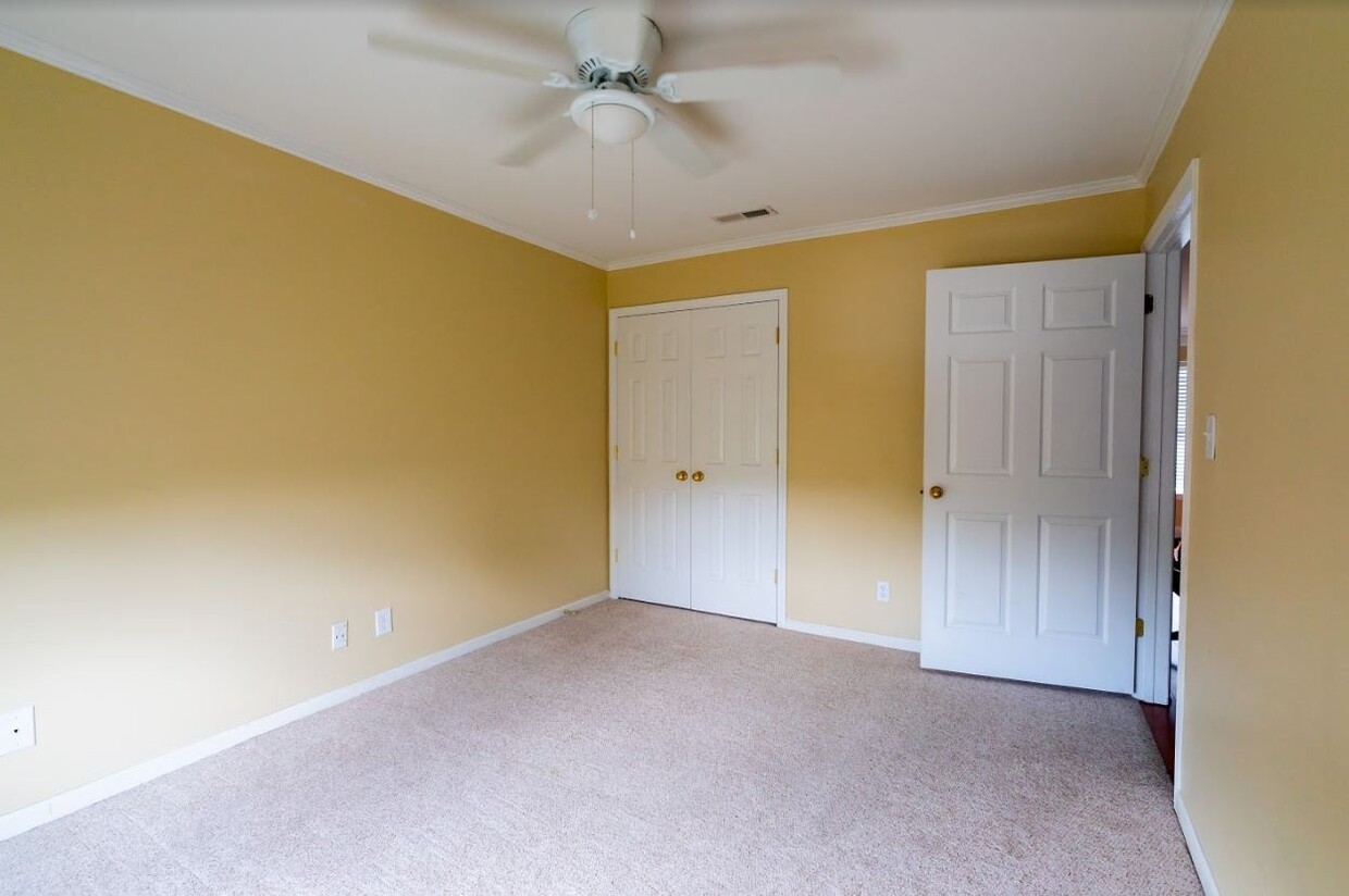 Foto principal - Beautiful 2 bedroom 2 bath condo for rent