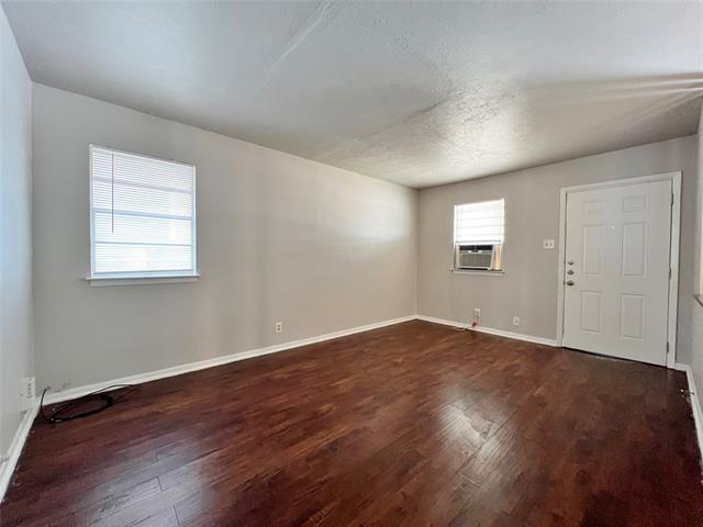 Foto del edificio - 5433 Farnsworth Ave